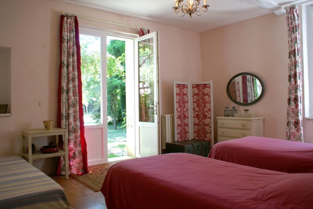 Chateau De Grenier Bed & Breakfast Saint-Léger Rom bilde