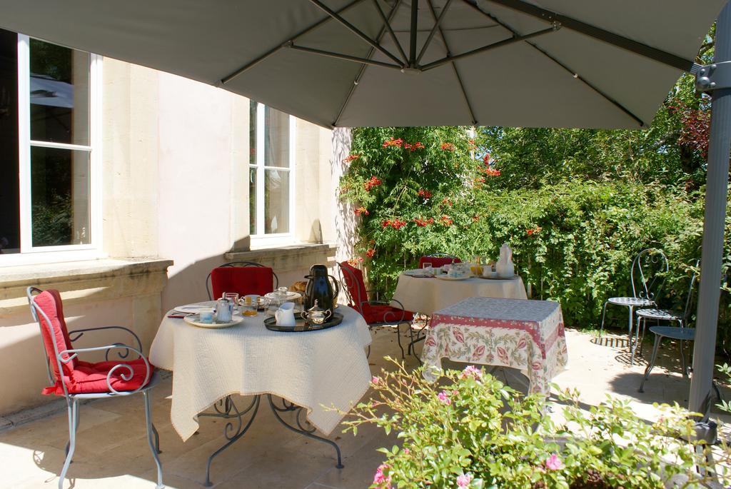 Chateau De Grenier Bed & Breakfast Saint-Léger Rom bilde