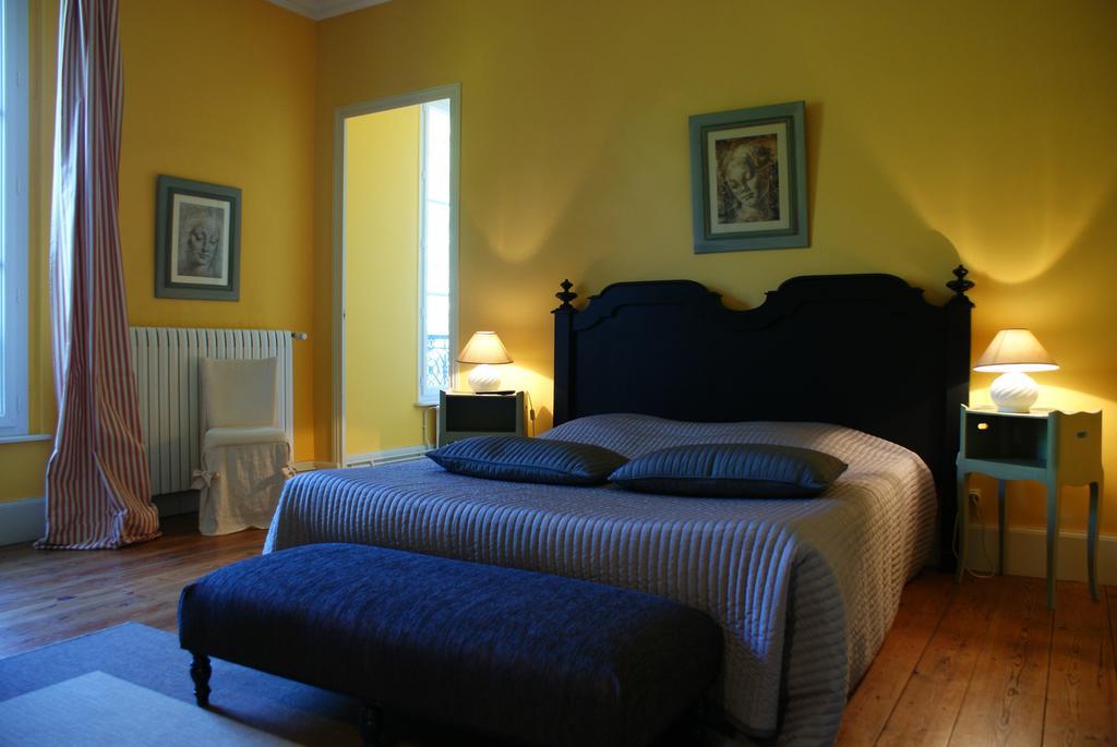Chateau De Grenier Bed & Breakfast Saint-Léger Rom bilde