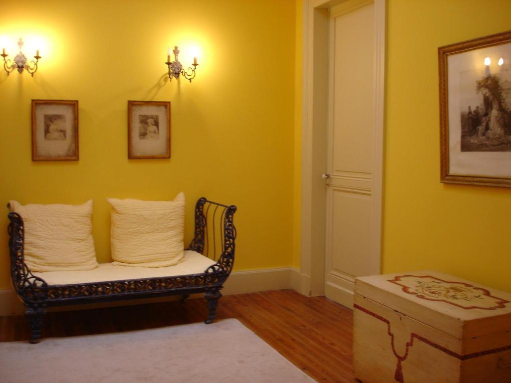 Chateau De Grenier Bed & Breakfast Saint-Léger Rom bilde