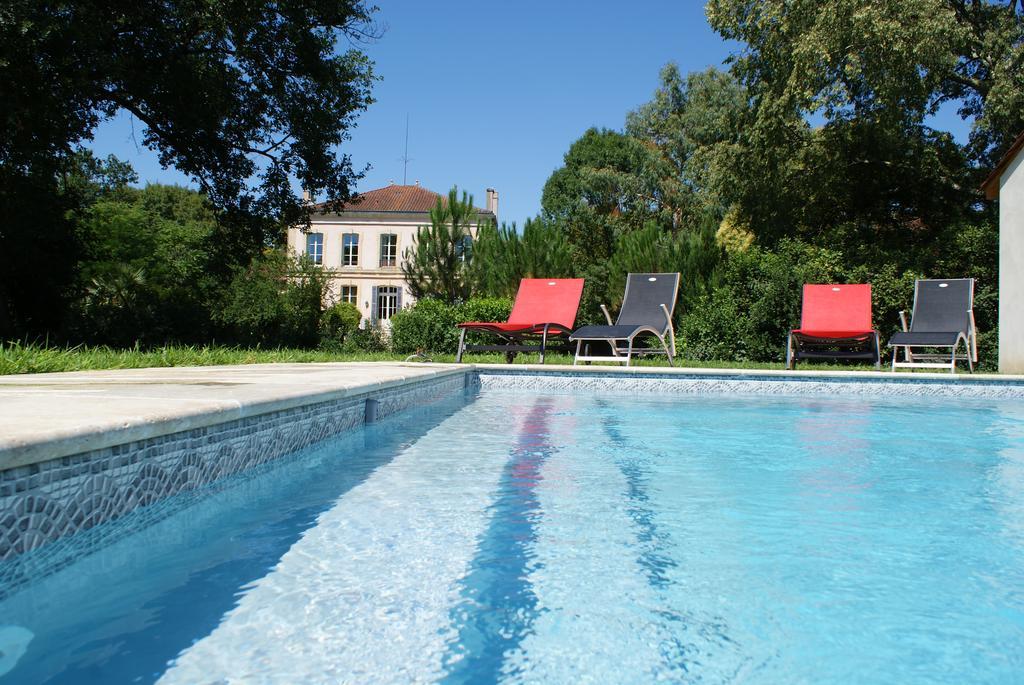 Chateau De Grenier Bed & Breakfast Saint-Léger Eksteriør bilde
