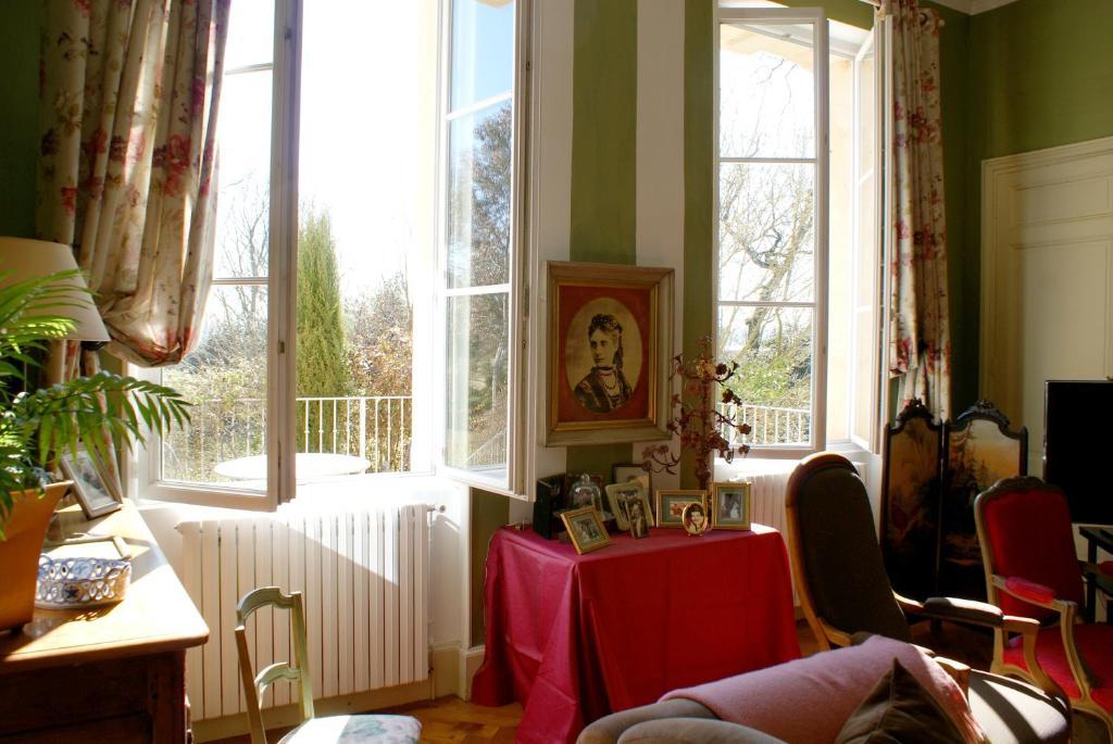 Chateau De Grenier Bed & Breakfast Saint-Léger Eksteriør bilde