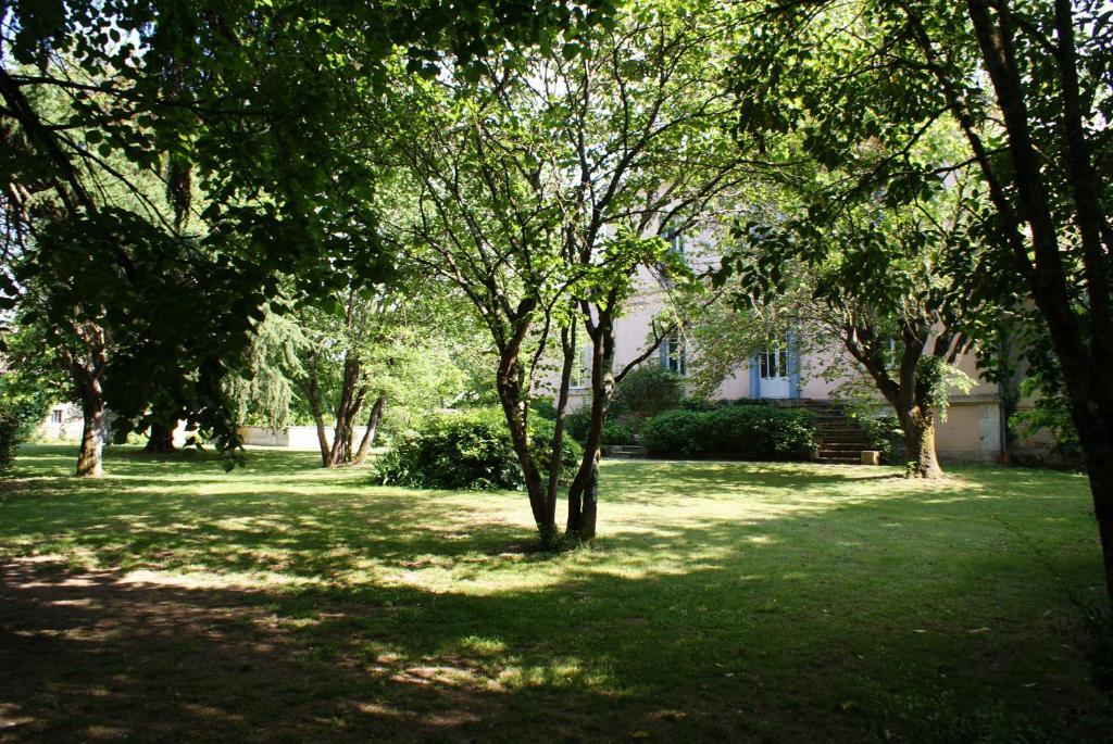 Chateau De Grenier Bed & Breakfast Saint-Léger Eksteriør bilde