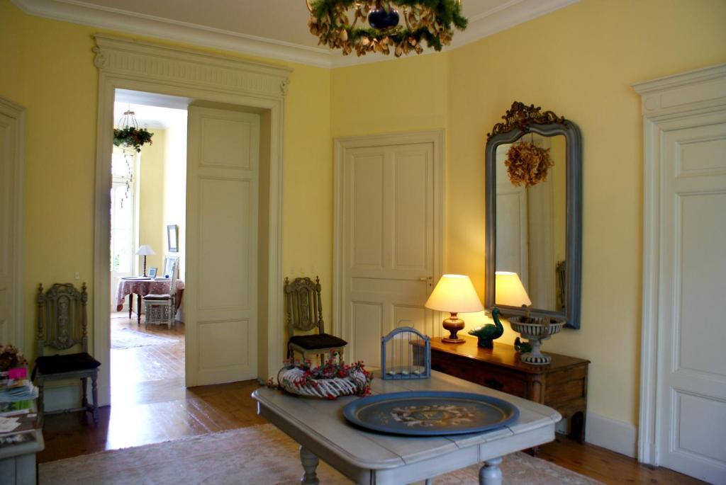 Chateau De Grenier Bed & Breakfast Saint-Léger Eksteriør bilde